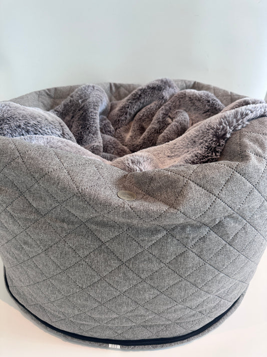 Cama para perros - Cueva Hideaway Stitch