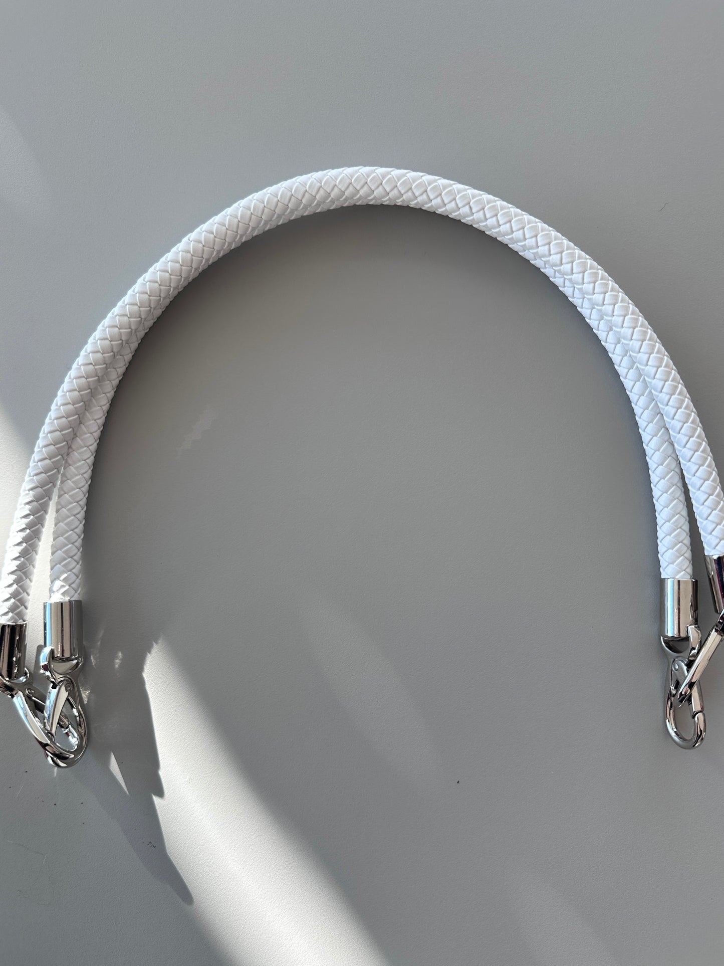 ¡Engánchalo! Asa trenzada intercambiable