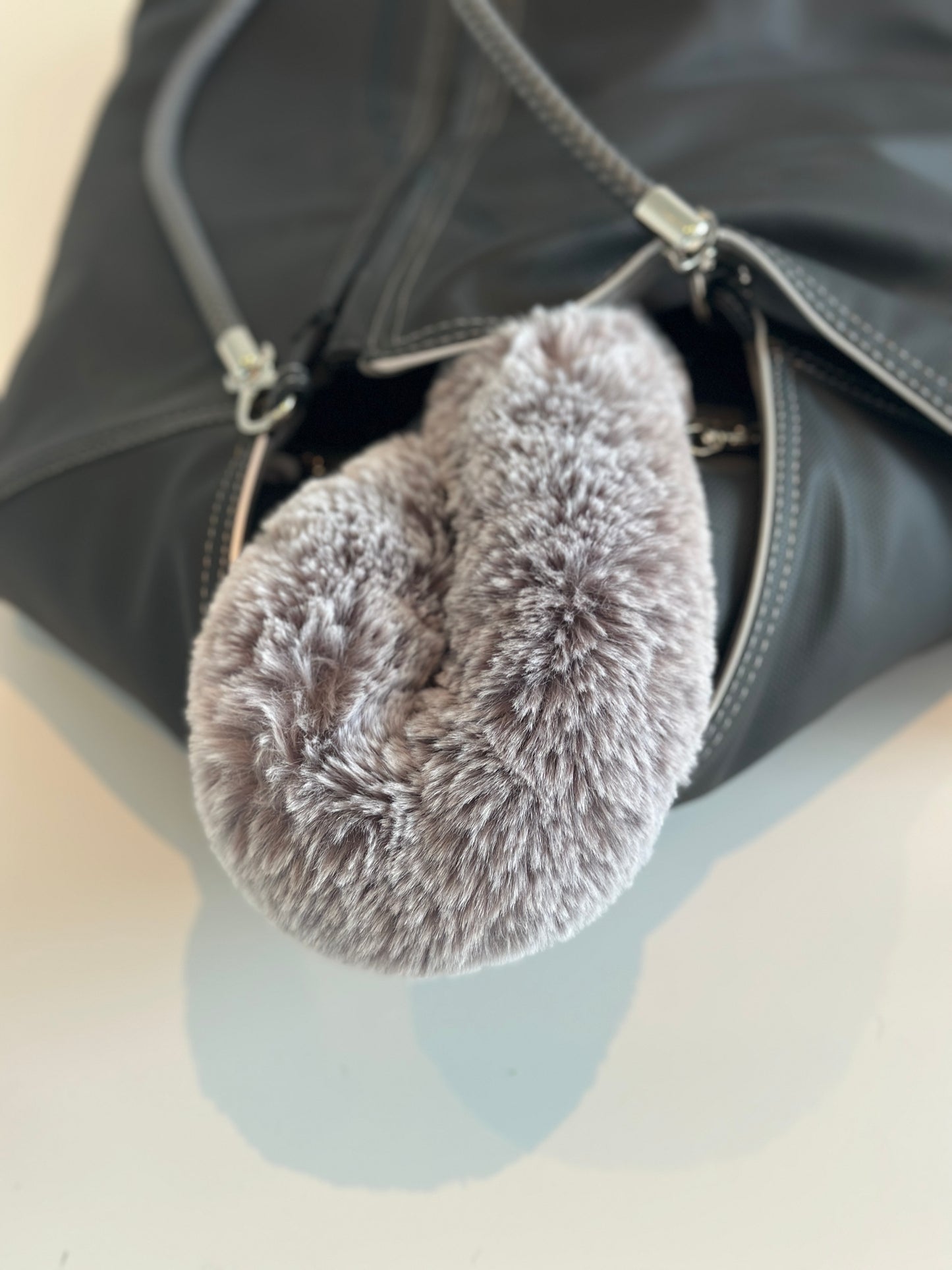 Weekender 4Estaciones, negro con costuras en contraste, M