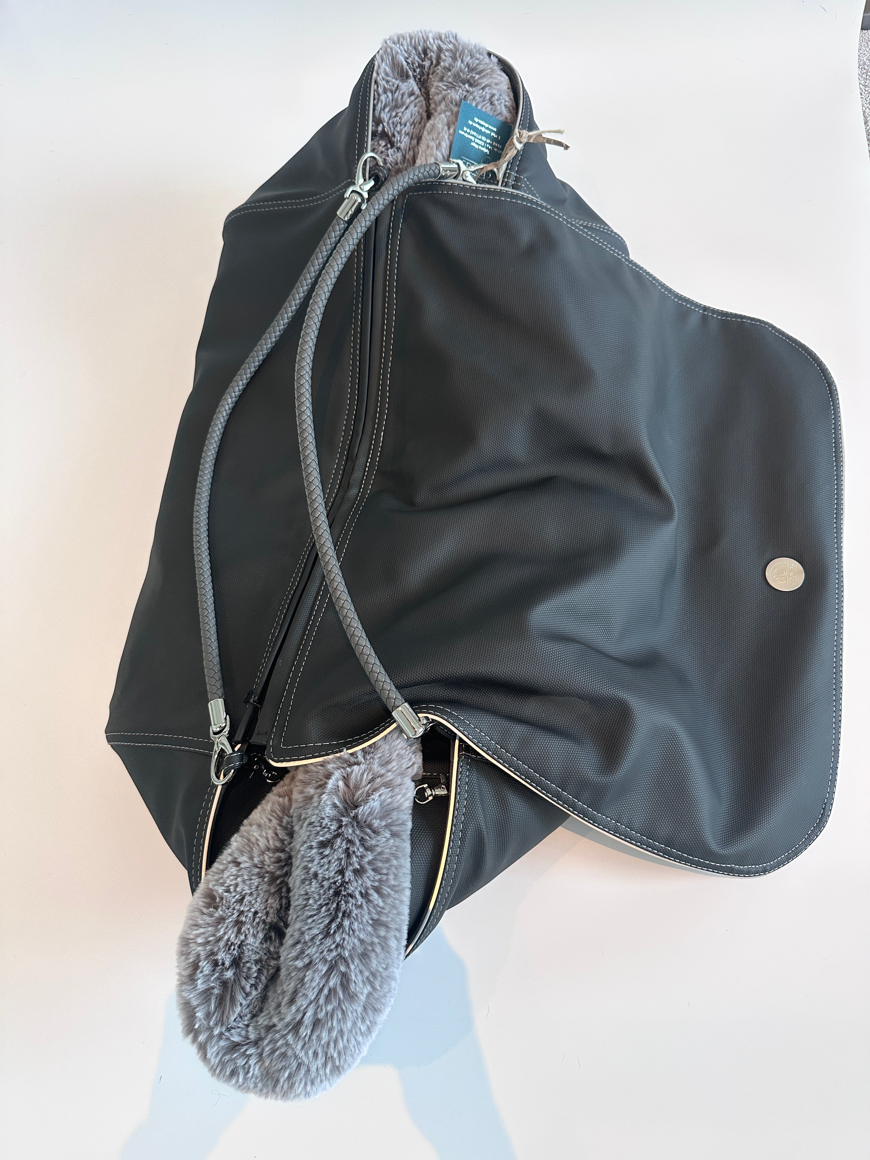 Weekender 4Estaciones, negro con costuras en contraste, M